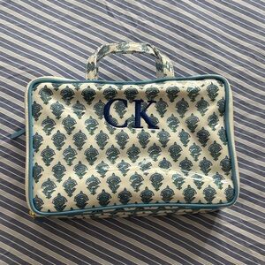 NWT Mark & Graham clear coated travel case toiletry bag blue and white flowers